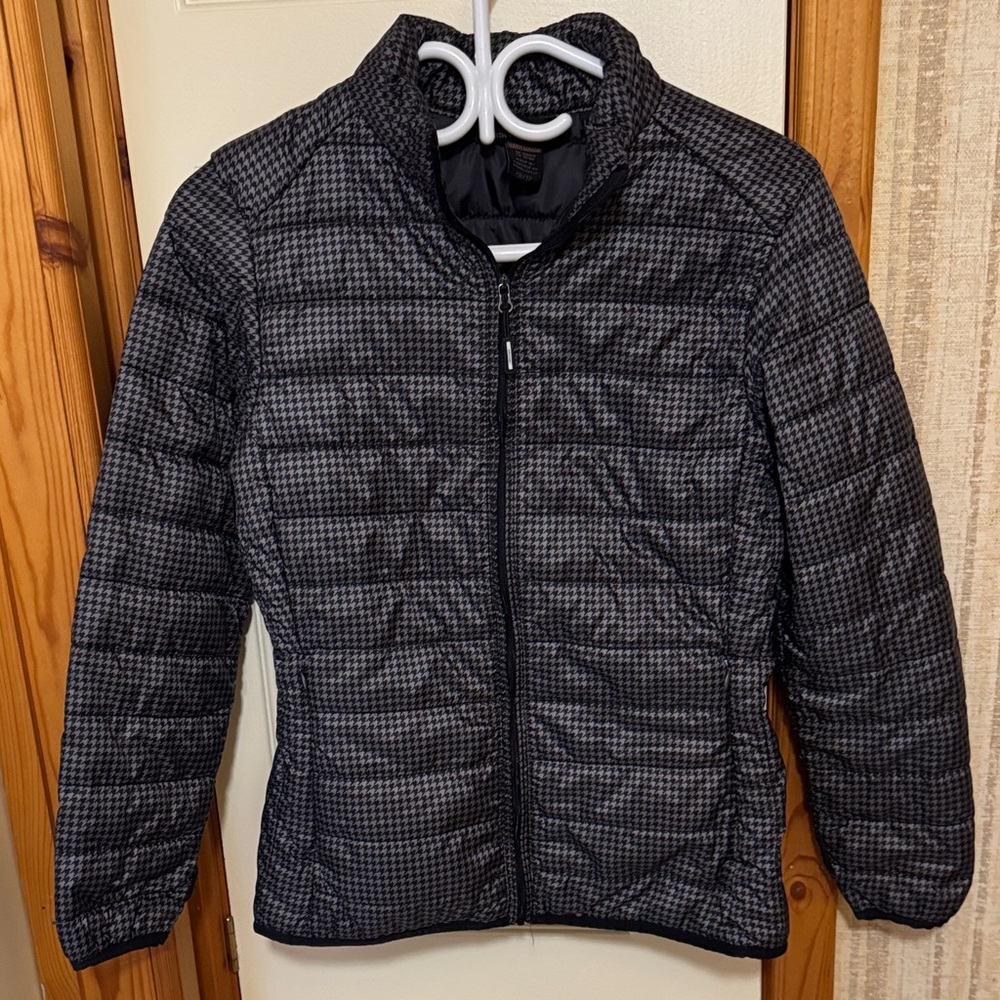 Women's Black Checkered Puffer Jacket